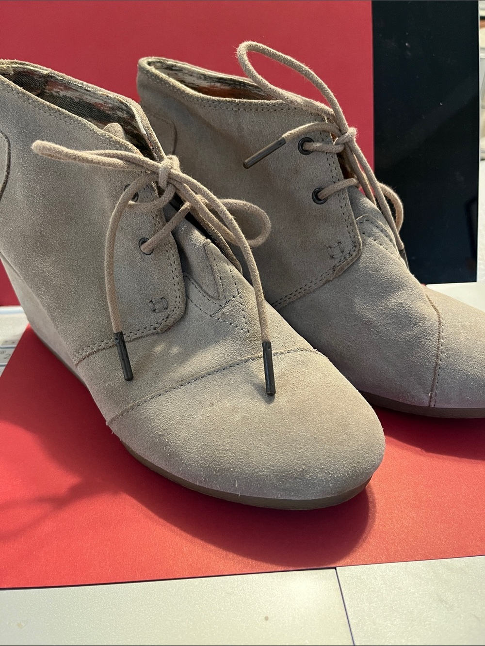 Tom’s Khaki lace up bootie. Size 8 $20